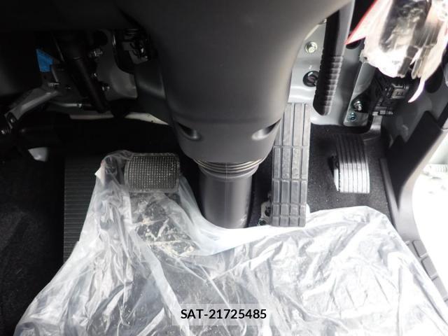 Mitsubishi FIGHTER 2026-03 8035527-18