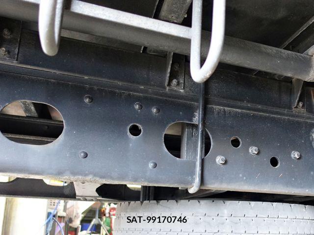 Mitsubishi FIGHTER 2010-03 8035530-17