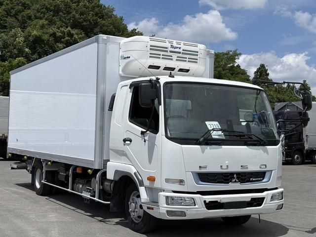 Mitsubishi FIGHTER 2021-04 8060569-2