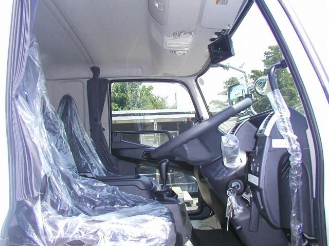 Mitsubishi FIGHTER 2025-08 8060565-23