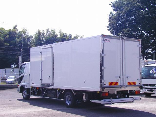Mitsubishi FIGHTER 2025-08 8060565-2