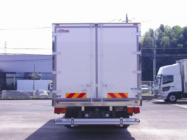 Mitsubishi FIGHTER 2025-08 8060565-4