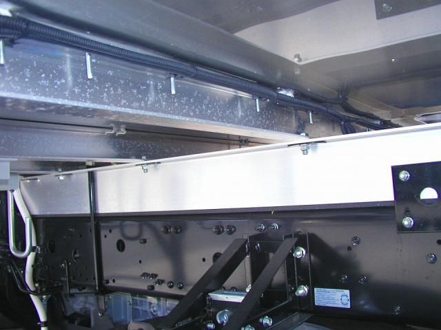 Mitsubishi FIGHTER 2025-08 8060565-6