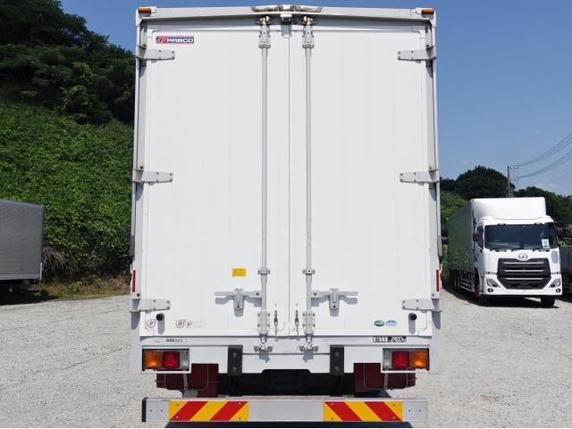 Mitsubishi FIGHTER 2016-06 8060578-5