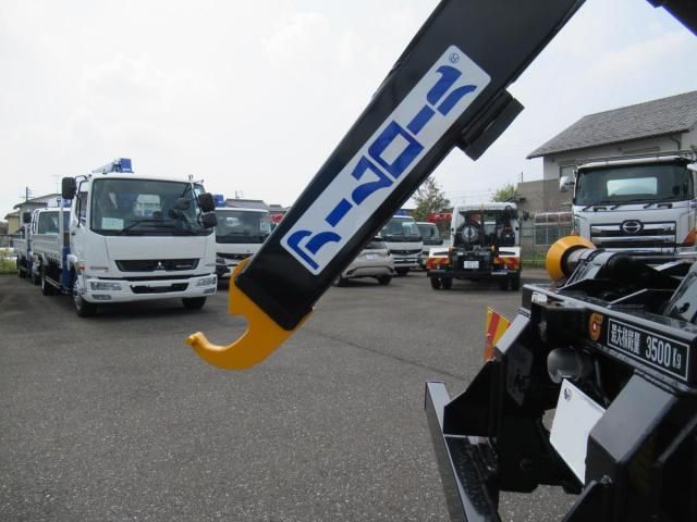 Mitsubishi FIGHTER 2026-03 8060566-16
