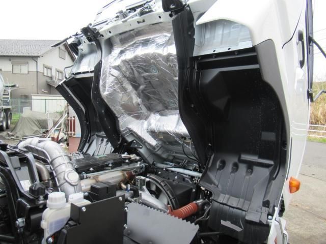 Mitsubishi FIGHTER 2026-03 8060566-19