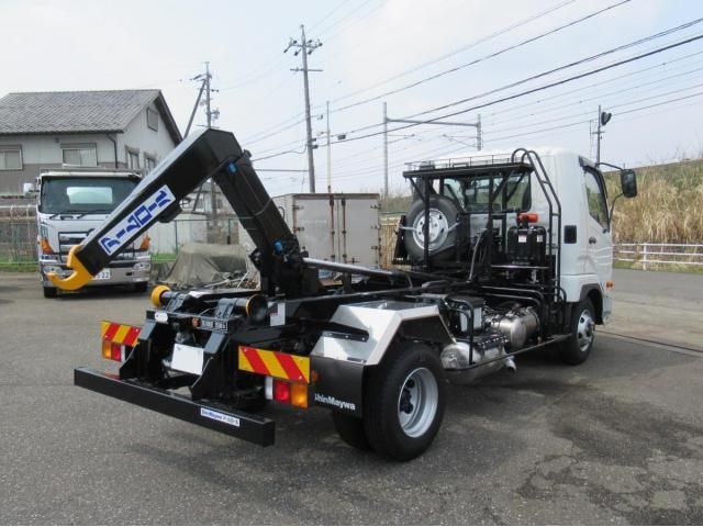 Mitsubishi FIGHTER 2026-03 8060566-2