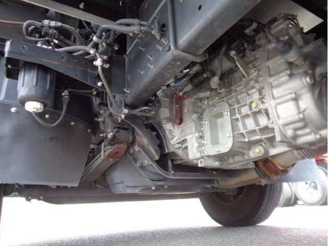 Mitsubishi FIGHTER 2021-03 8060568-13