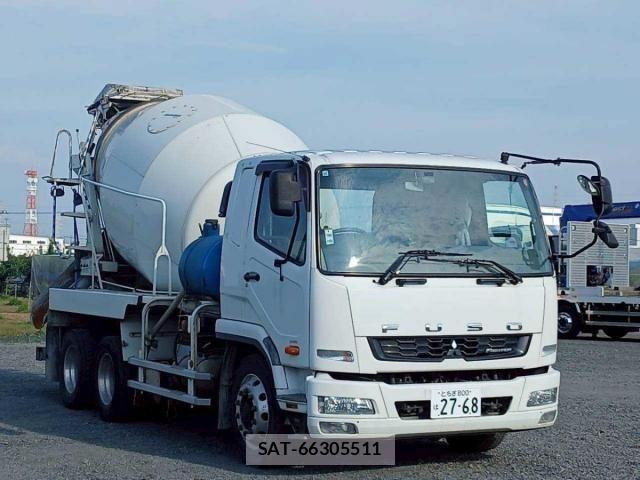 Mitsubishi FIGHTER 2016-10 8073747-2
