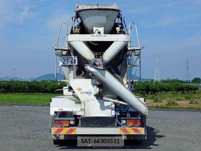 Mitsubishi FIGHTER 2016-10 8073747-5