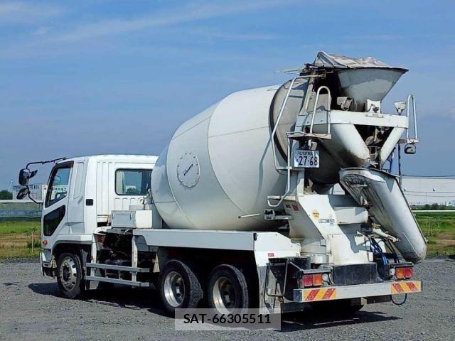 Mitsubishi FIGHTER 2016-10 8073747-6