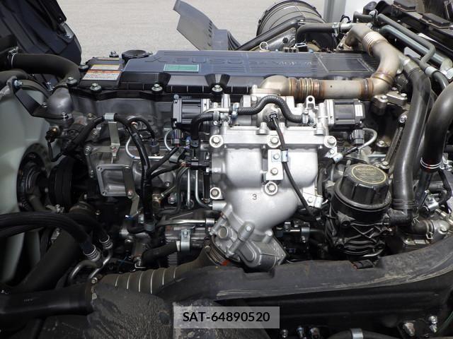 Mitsubishi FIGHTER 2025-11 8073743-16