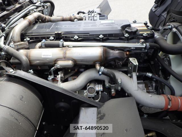 Mitsubishi FIGHTER 2025-11 8073743-17
