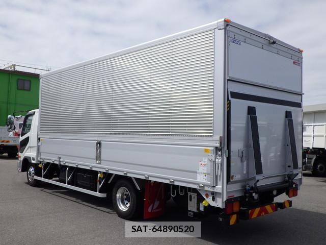 Mitsubishi FIGHTER 2025-11 8073743-3