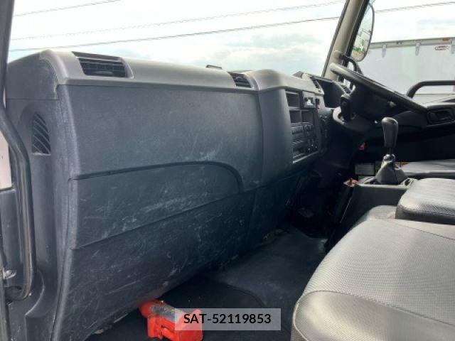 Mitsubishi FIGHTER 2020-08 8073748-28
