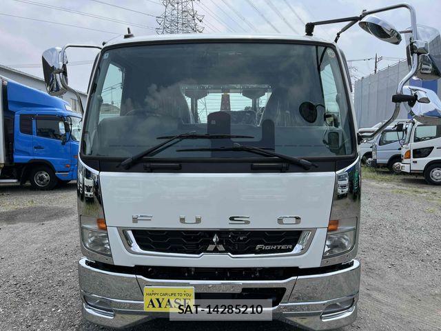 Mitsubishi FIGHTER 2026-04 8073745-1