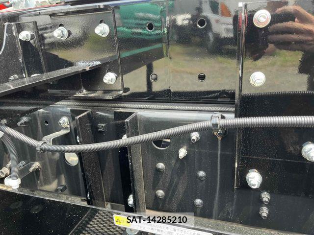 Mitsubishi FIGHTER 2026-04 8073745-28