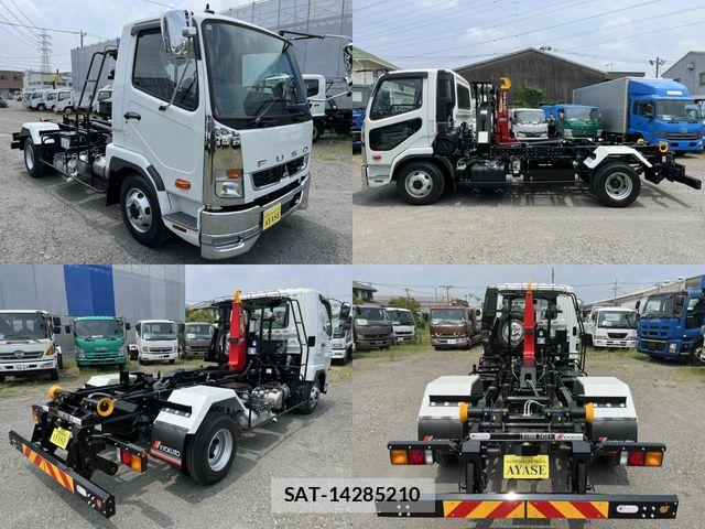 Mitsubishi FIGHTER 2026-04 8073745-4