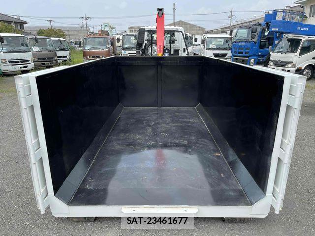 Mitsubishi FIGHTER 2026-04 8073744-11