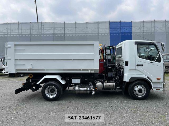 Mitsubishi FIGHTER 2026-04 8073744-2