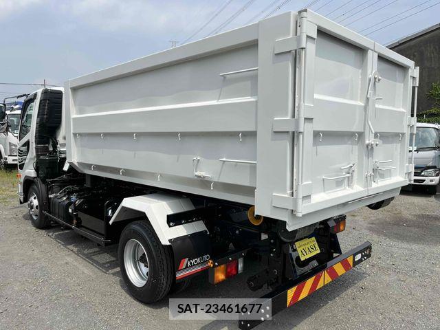 Mitsubishi FIGHTER 2026-04 8073744-3