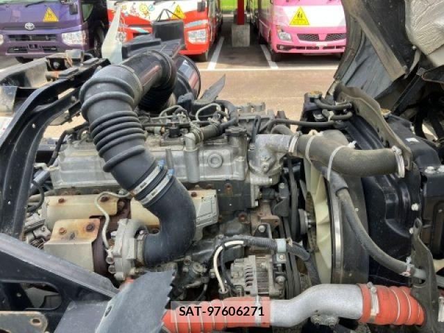 Mitsubishi FIGHTER 2020-07 8099136-15