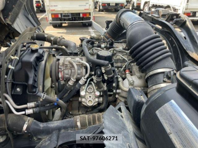 Mitsubishi FIGHTER 2020-07 8099136-16