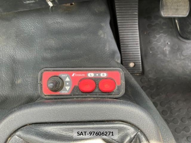Mitsubishi FIGHTER 2020-07 8099136-23