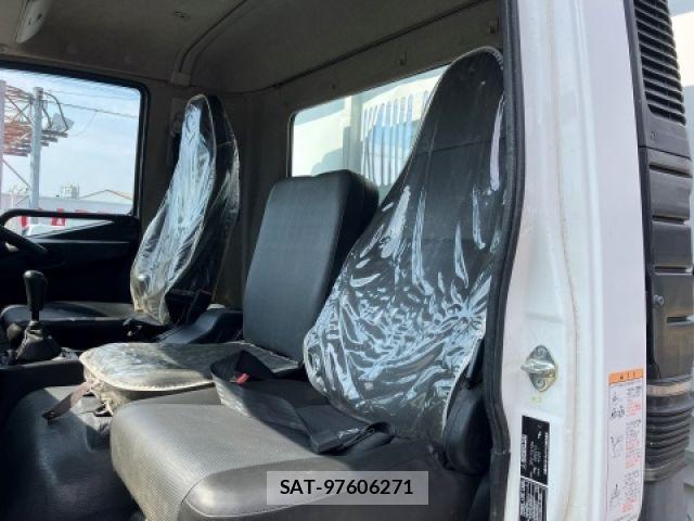 Mitsubishi FIGHTER 2020-07 8099136-26
