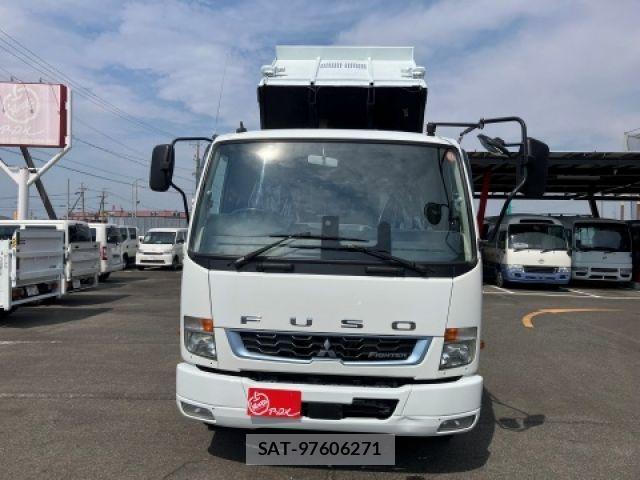 Mitsubishi FIGHTER 2020-07 8099136-2