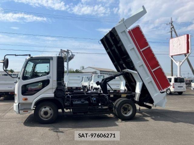 Mitsubishi FIGHTER 2020-07 8099136-4