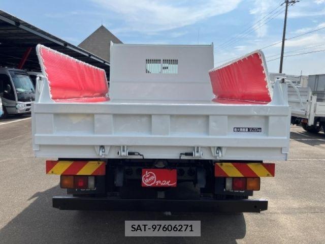 Mitsubishi FIGHTER 2020-07 8099136-7