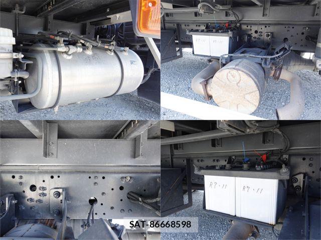 Mitsubishi FIGHTER 2014-12 8099139-17
