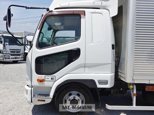 Mitsubishi FIGHTER 2014-12 8099139-8
