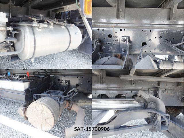 Mitsubishi FIGHTER 2014-12 8130110-17