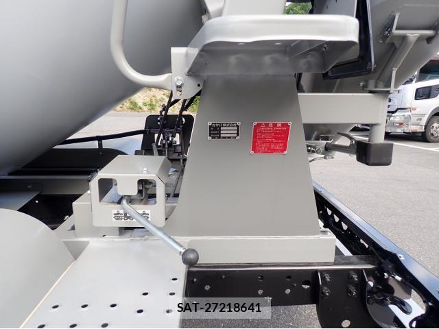 Mitsubishi FIGHTER 2026-04 8145809-9