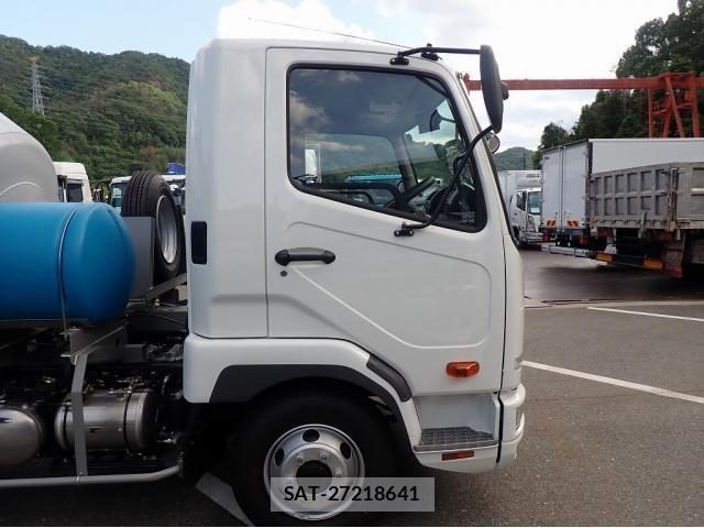 Mitsubishi FIGHTER 2026-04 8145809-12