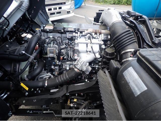 Mitsubishi FIGHTER 2026-04 8145809-26