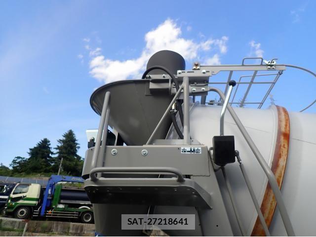 Mitsubishi FIGHTER 2026-04 8145809-5