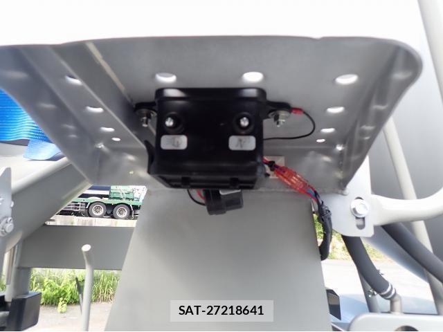Mitsubishi FIGHTER 2026-04 8145809-7
