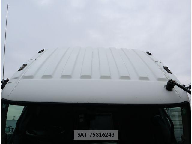 Mitsubishi FIGHTER 2019-02 8158427-26