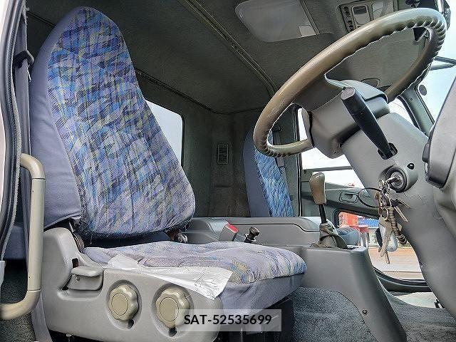 Mitsubishi FIGHTER 2003-12 8158428-10