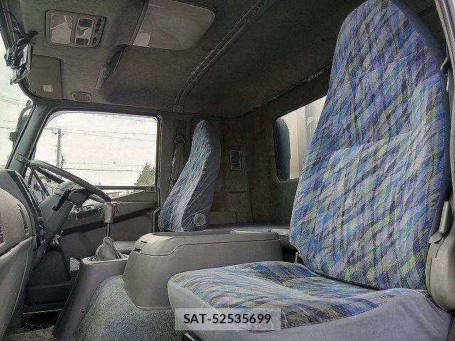 Mitsubishi FIGHTER 2003-12 8158428-15