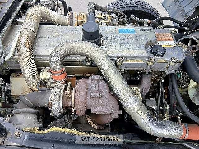 Mitsubishi FIGHTER 2003-12 8158428-16