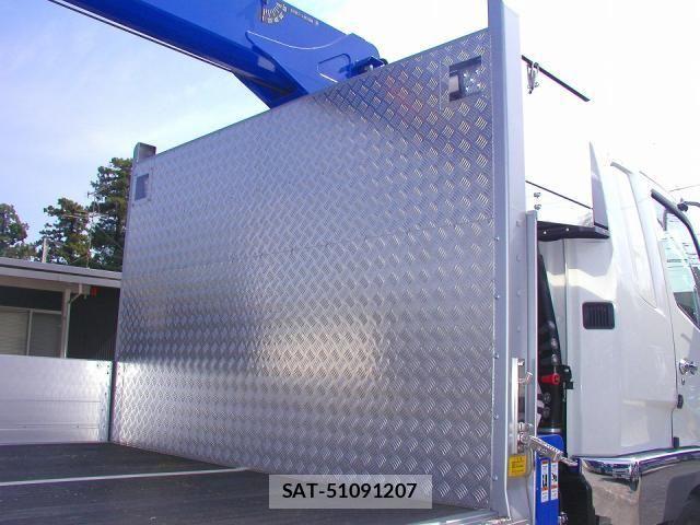 Mitsubishi FIGHTER 2026-04 8158417-11