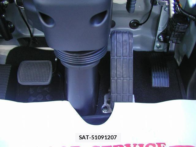Mitsubishi FIGHTER 2026-04 8158417-28