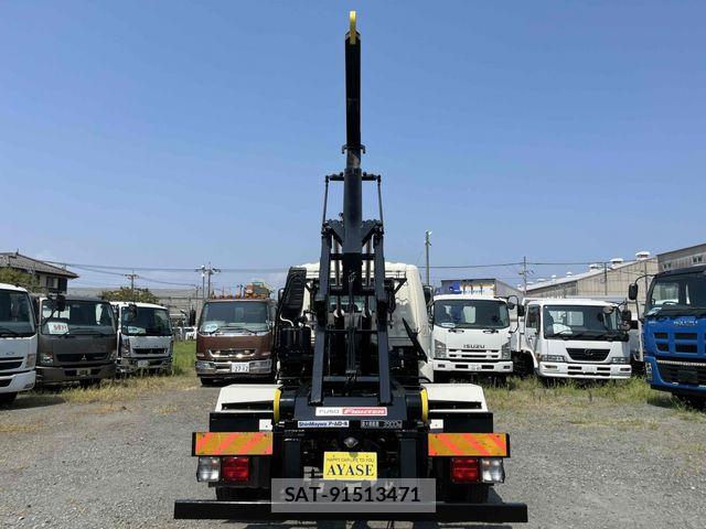 Mitsubishi FIGHTER 2008-08 8158425-11