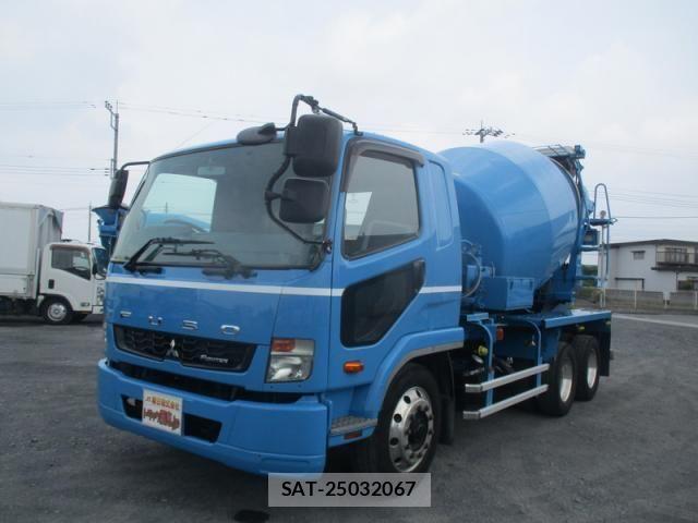 Mitsubishi FIGHTER 2017-10 8158424-3