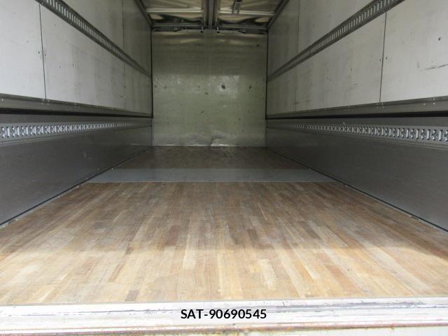 Mitsubishi FIGHTER 2021-04 8158432-10