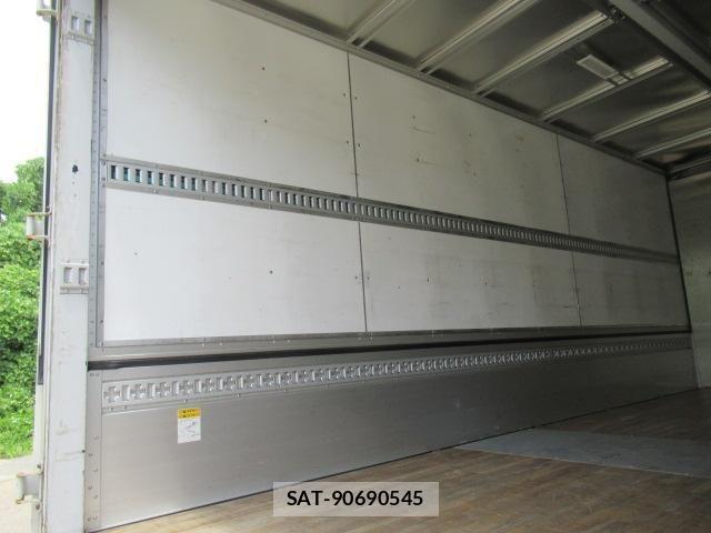 Mitsubishi FIGHTER 2021-04 8158432-12